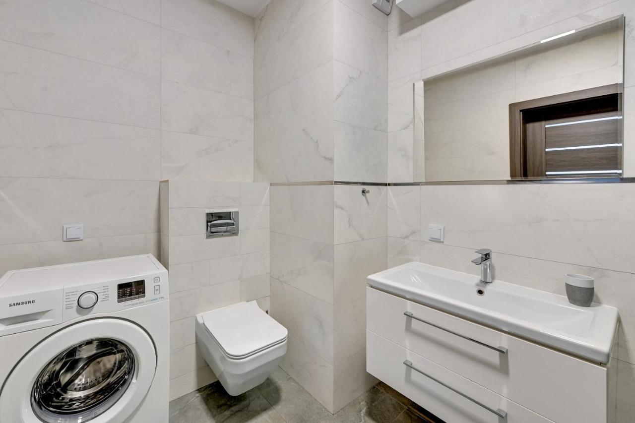 Grand Apartments - Luxury Apartment On The 11Th Floor With A View Of The Old Town กดัญสก์ ภายนอก รูปภาพ